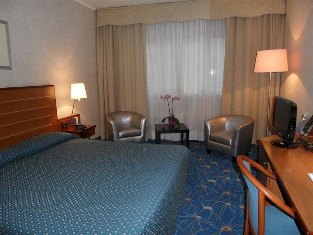 B&B Hotel Cuneo Cristal Zewnętrze zdjęcie