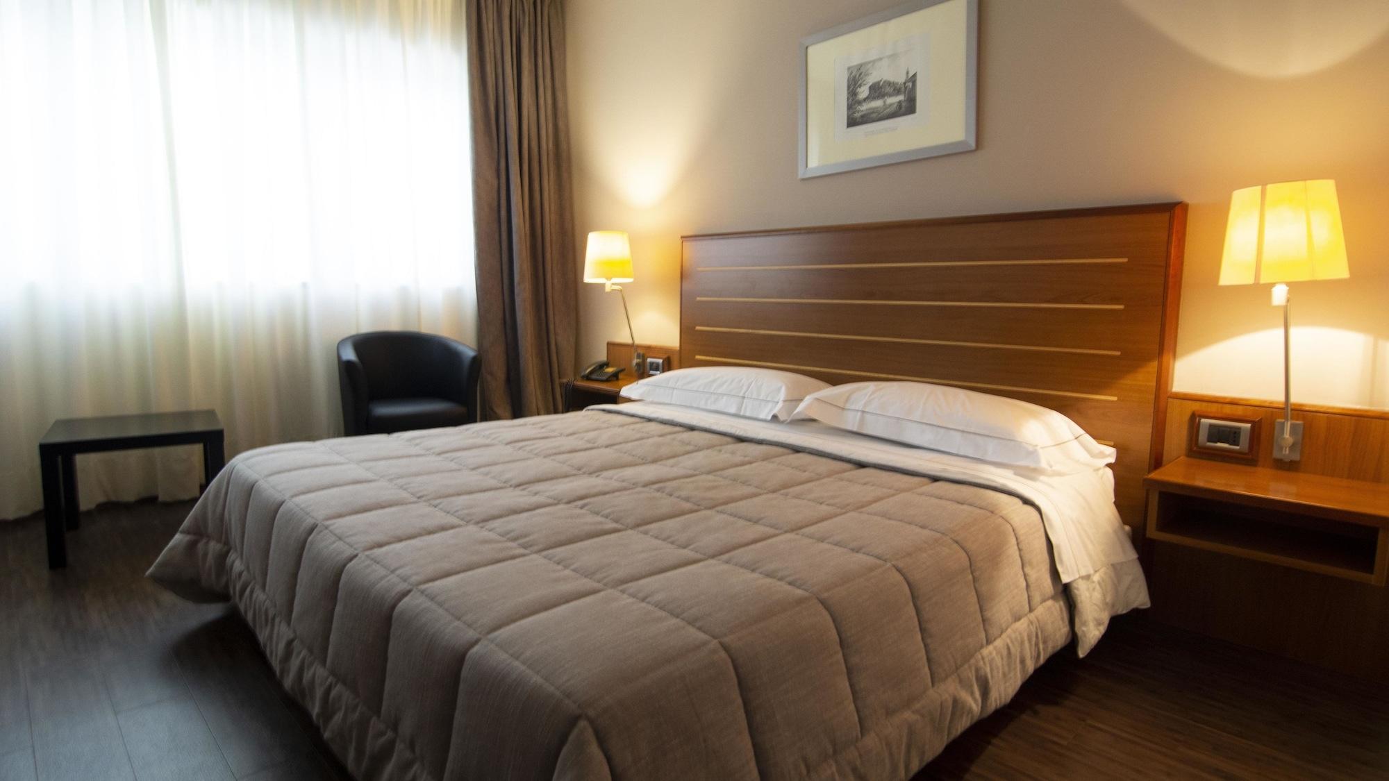 B&B Hotel Cuneo Cristal Zewnętrze zdjęcie
